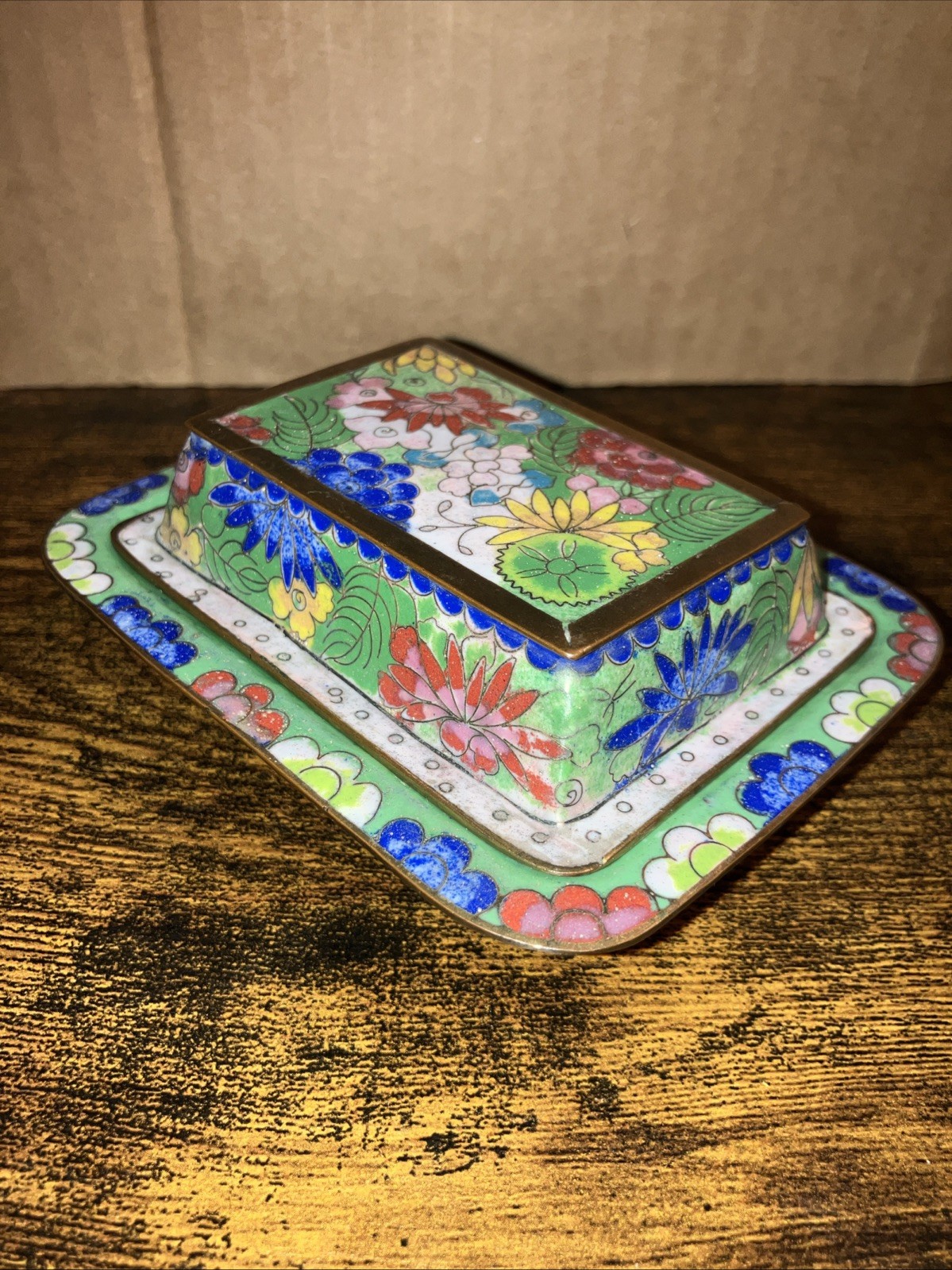 Vintage Chinese Cloisonne Enamel Brass Metal trinket or cache Box w/Lid 3.5×4.5