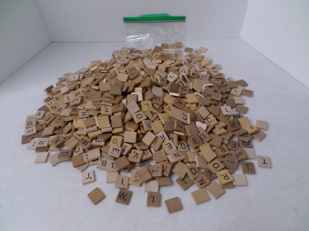 Scrabble Game Letter Tiles Mixed Lot of 1200+ Pcs Wood Arts Crafts Replacement