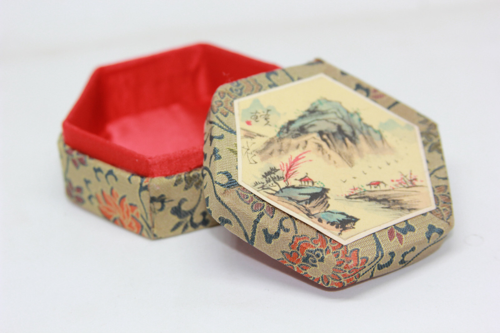 Vtg trinket box Chinese Lidded Decorative Jewelry Box Floral Cloth trinket box