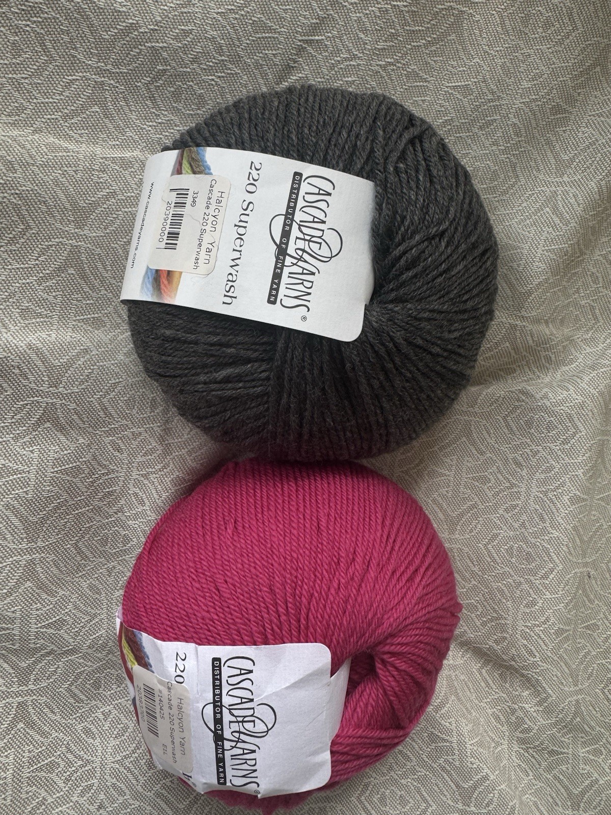 cascade 220 superwash yarn lot color 837 lot 140425 and color 900 lot 3349