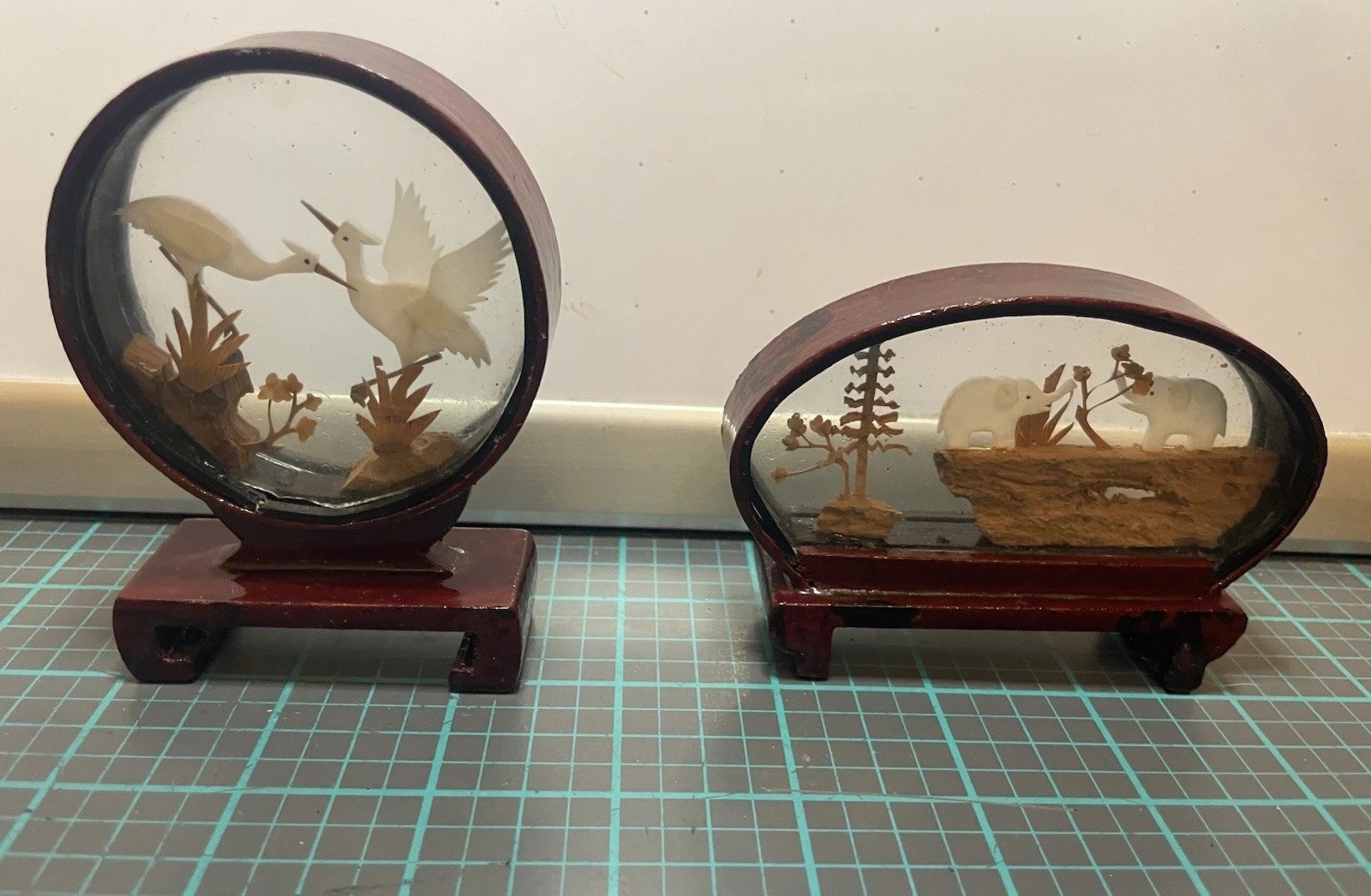VINTAGE ASIAN Set CARVED CORK DIORAMA GLASS DISPLAY WOOD BOX Storks & Elephants