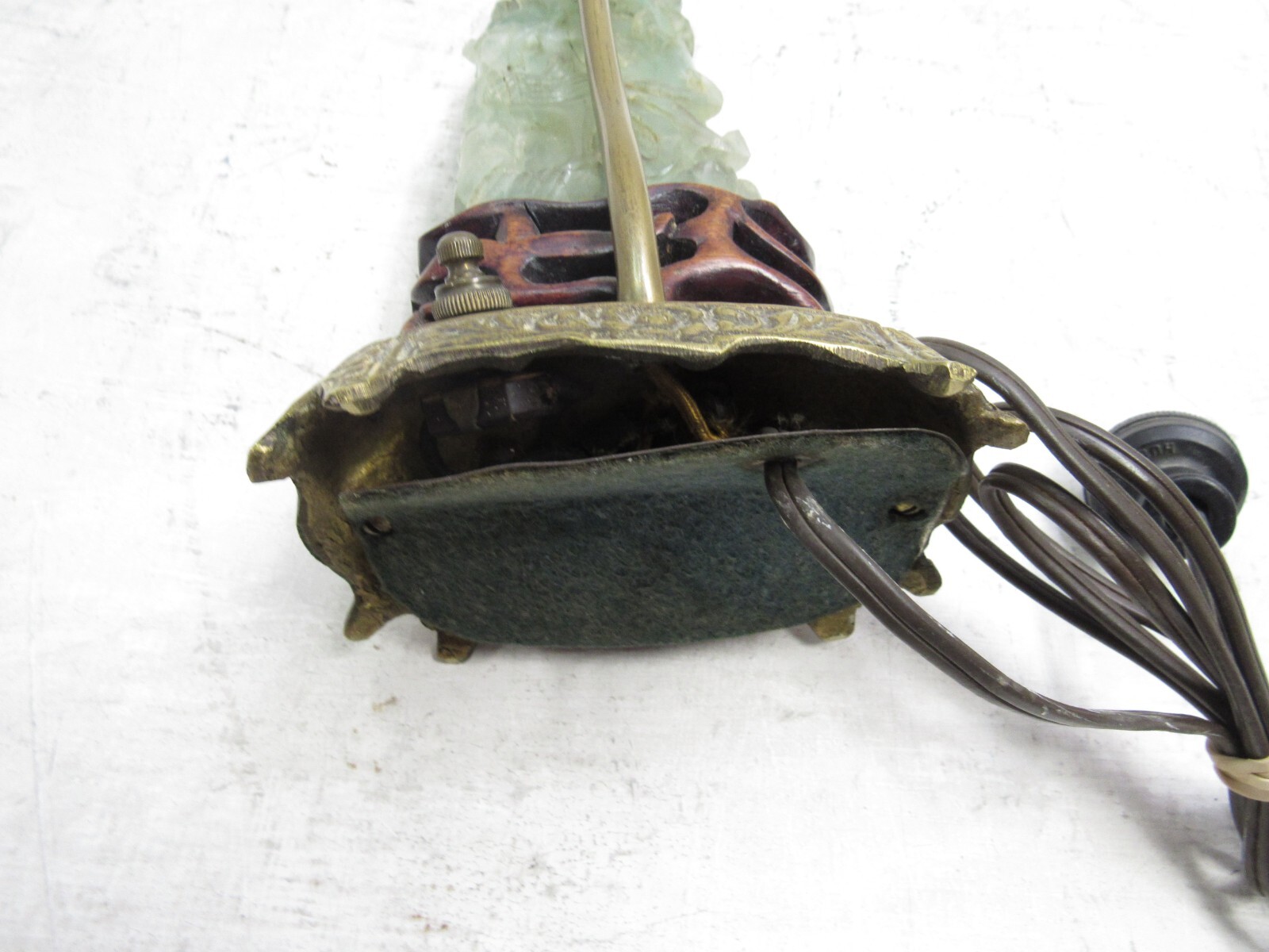 Antique Green Jade Art Deco Carved Jade Lamp