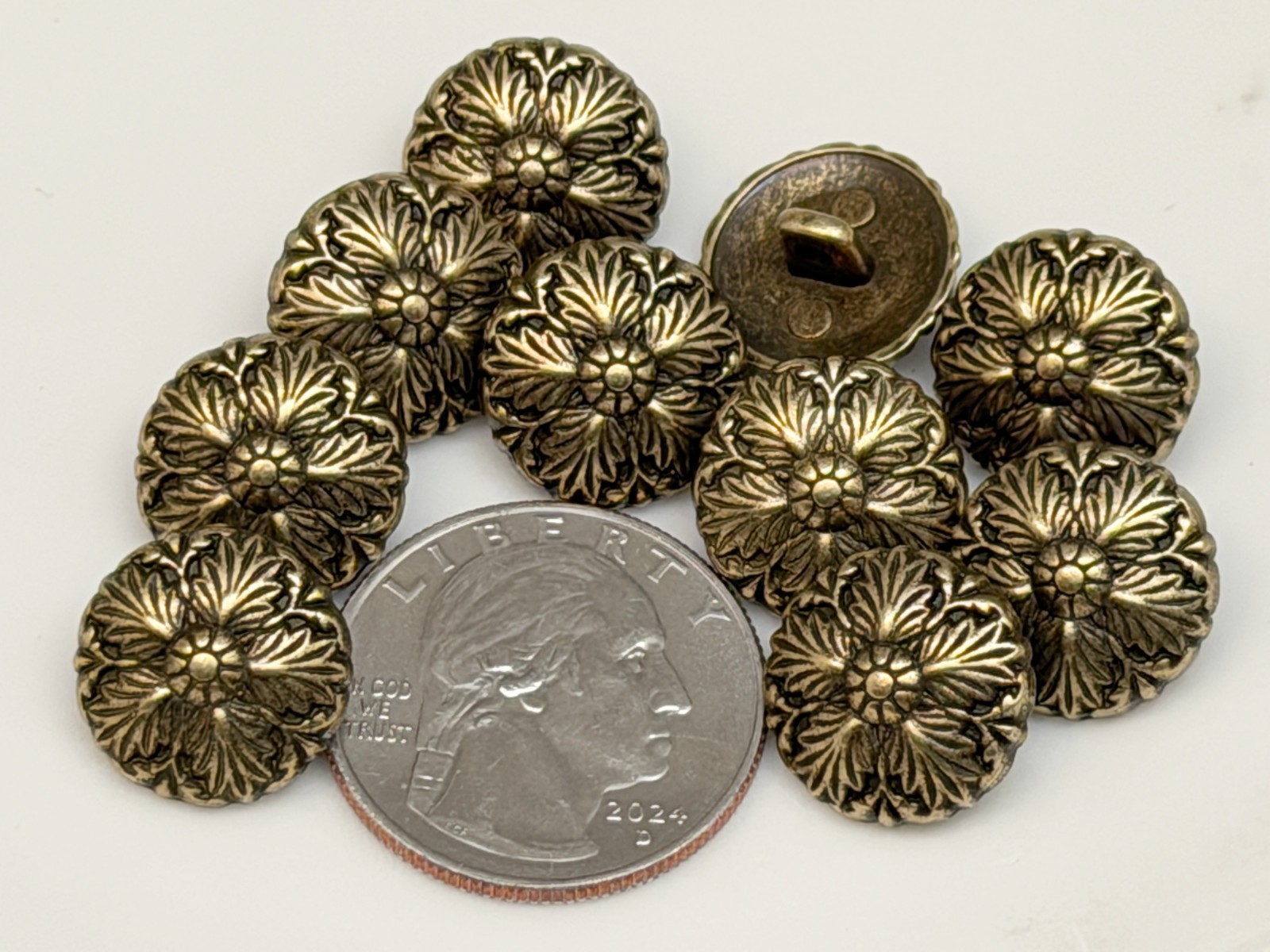 10PC Antiqued Bronze Leaf Flower Metal Shank Buttons 15mm 5/8″