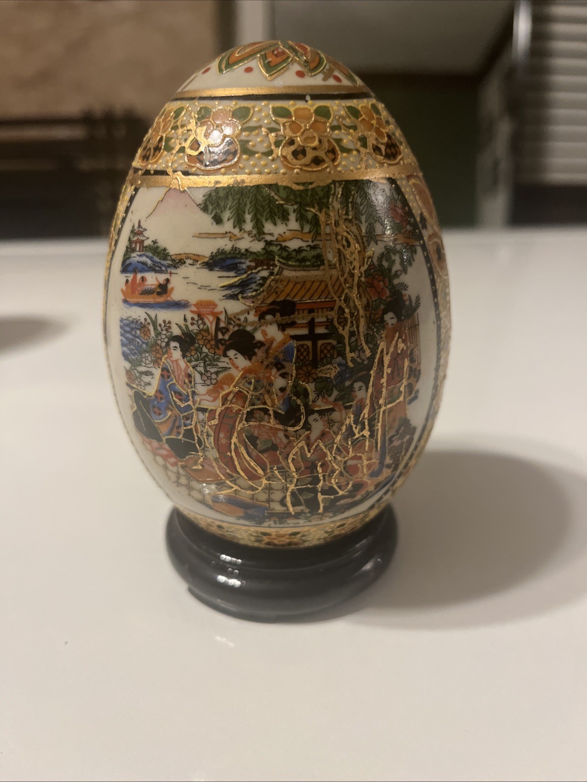Beautiful Vintage Japanese hand painted & beaded Satsuma porcelain egg w/Geishas