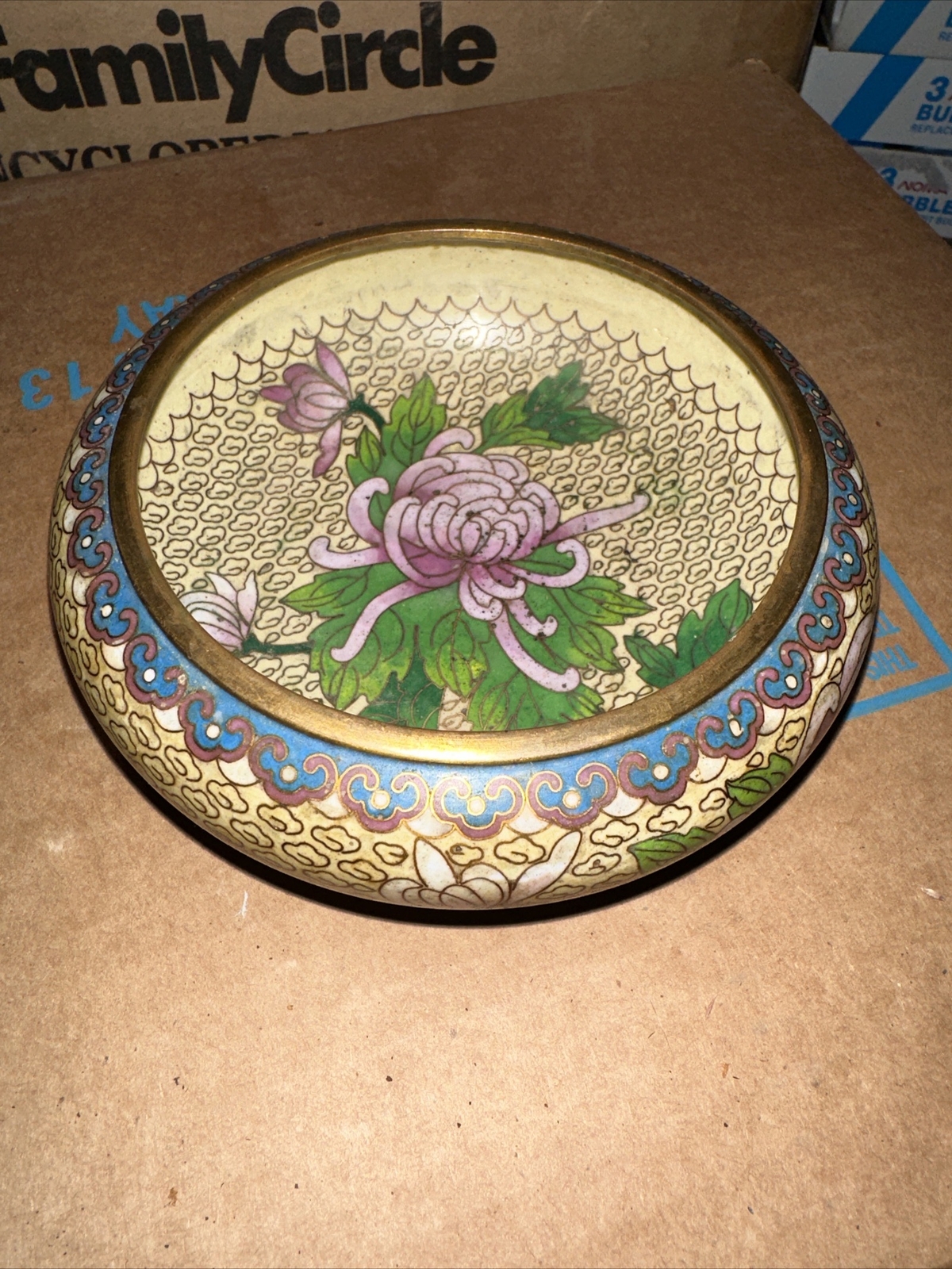 Elegant PinkFloral Asian Cloisonné Enamel Gold Trim Bowl Brass