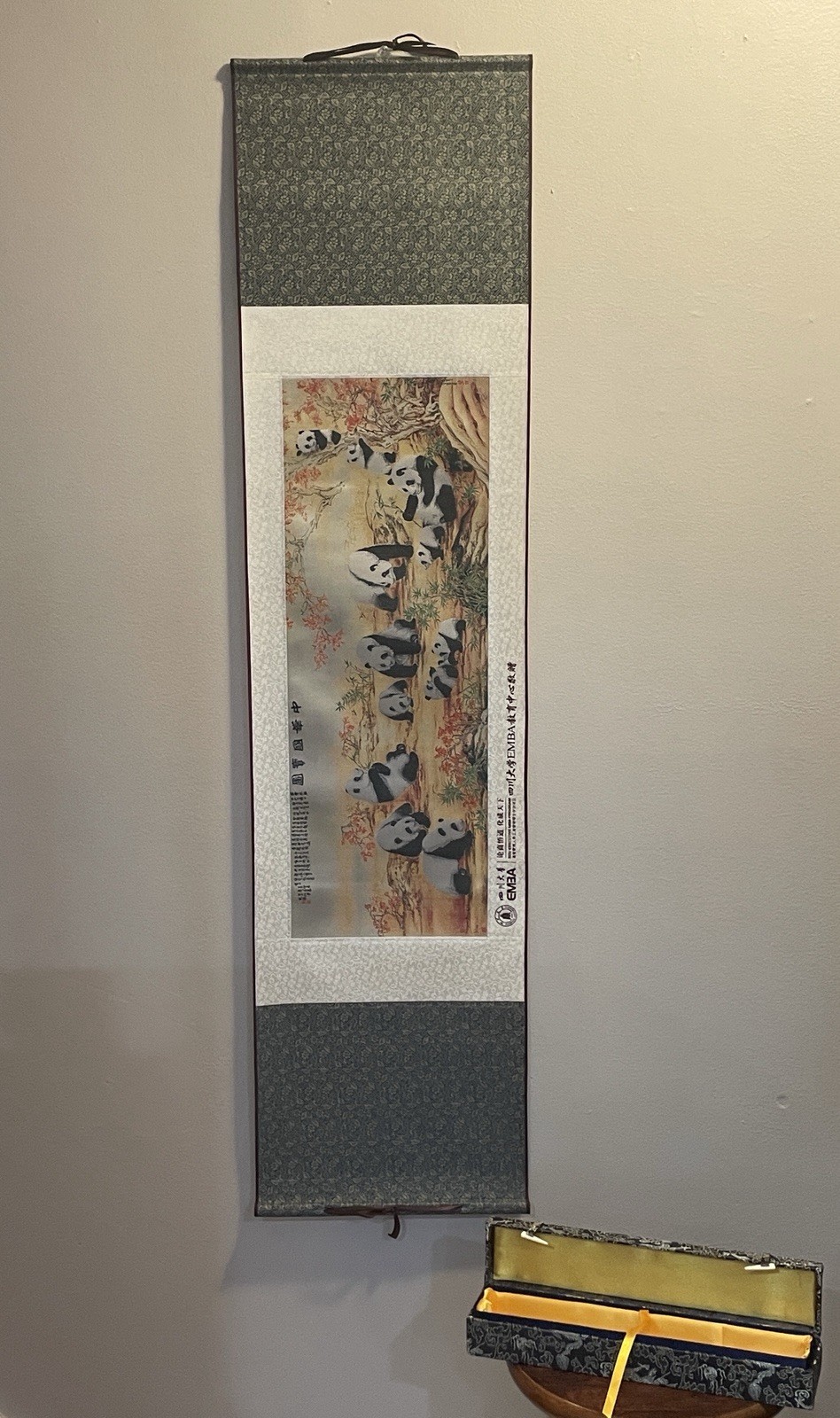 Chinese Shu Brocade Silk Scroll Pandas Wall Hanging Art Textile Presentation Box