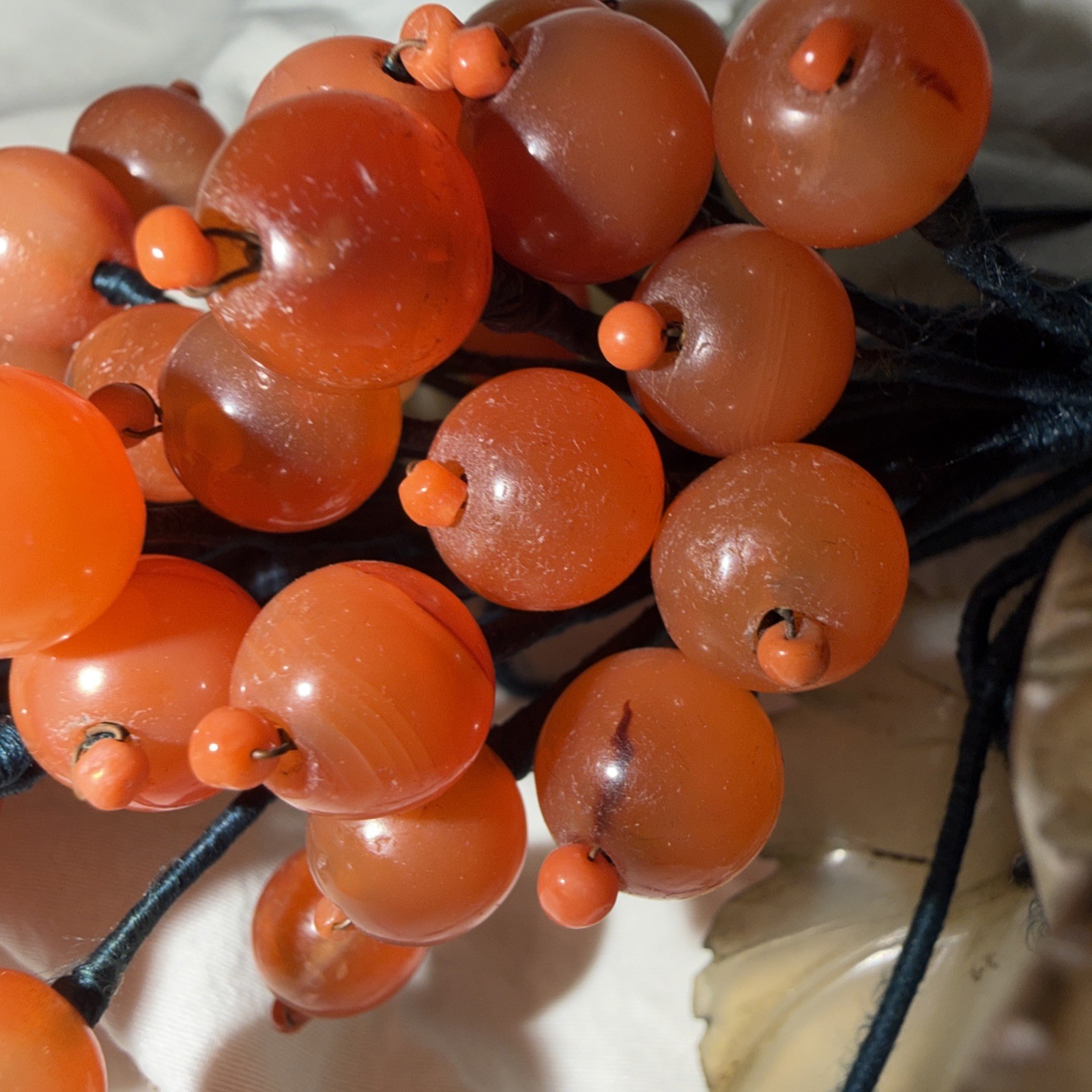 Vintage 1960’s Chinese Jade and Carnelian Grape Sculpture Beautiful Color