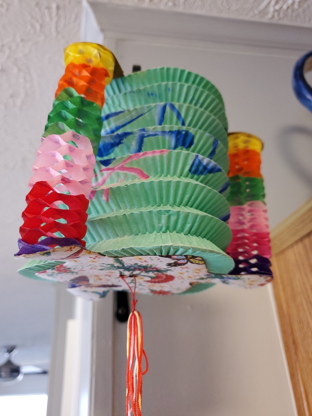 12 Genuine Vintage Chinese Paper Lanterns With Tassels Butterfly Print Cardstock