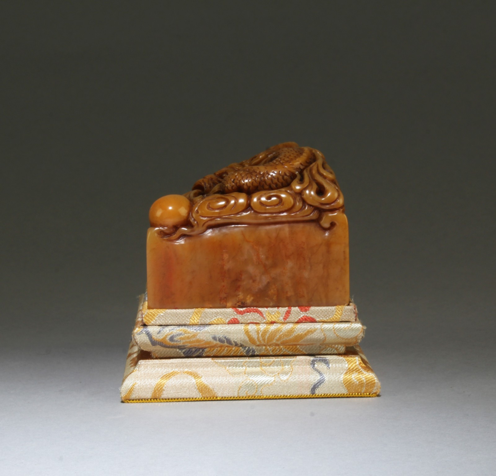 Chinese TianHuang Square Seal, the top depicts an intricate carving of a dragon