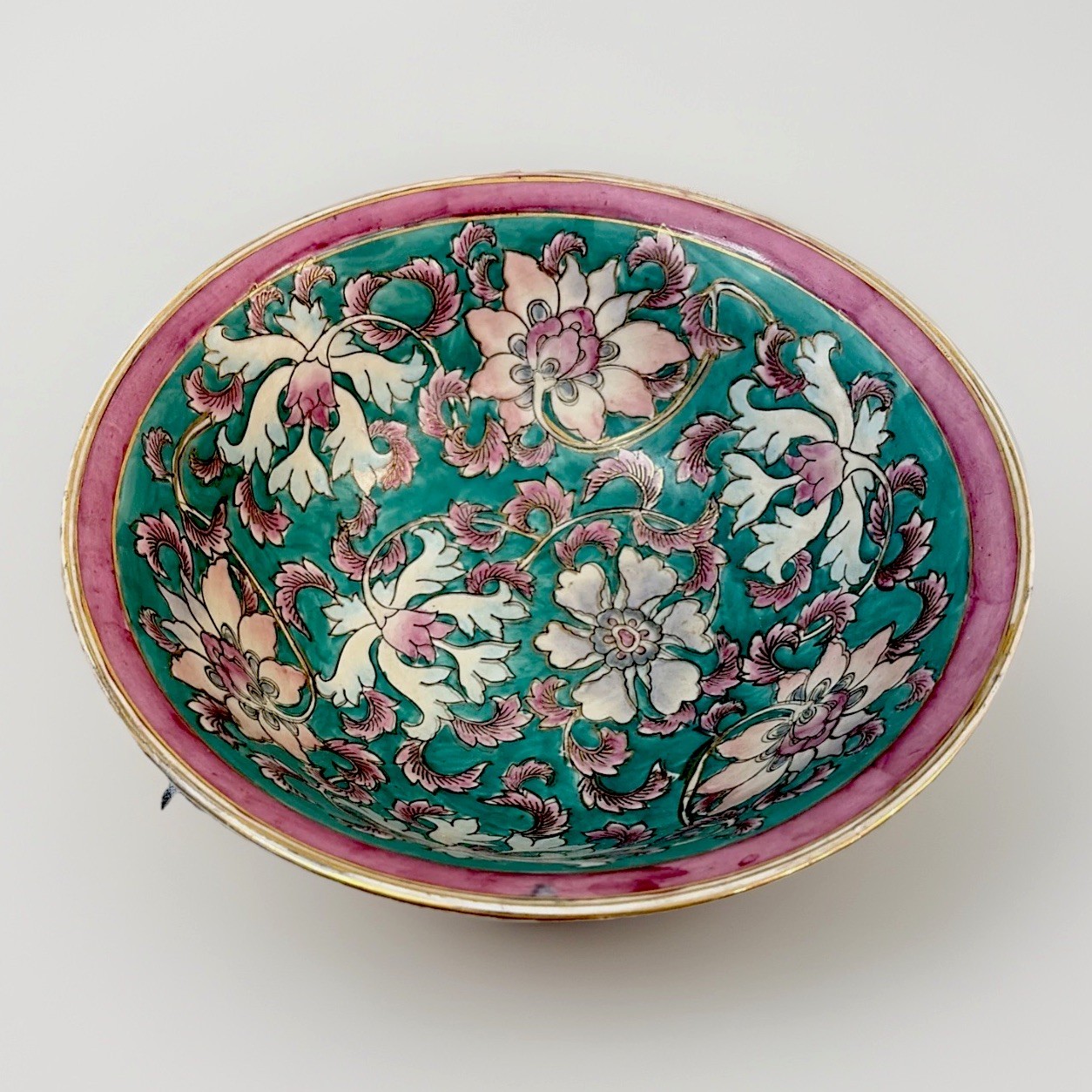 Vtg Chinese Enamel Cloisonné Bowl & Stand Made In Macau Green Mauve White Gold