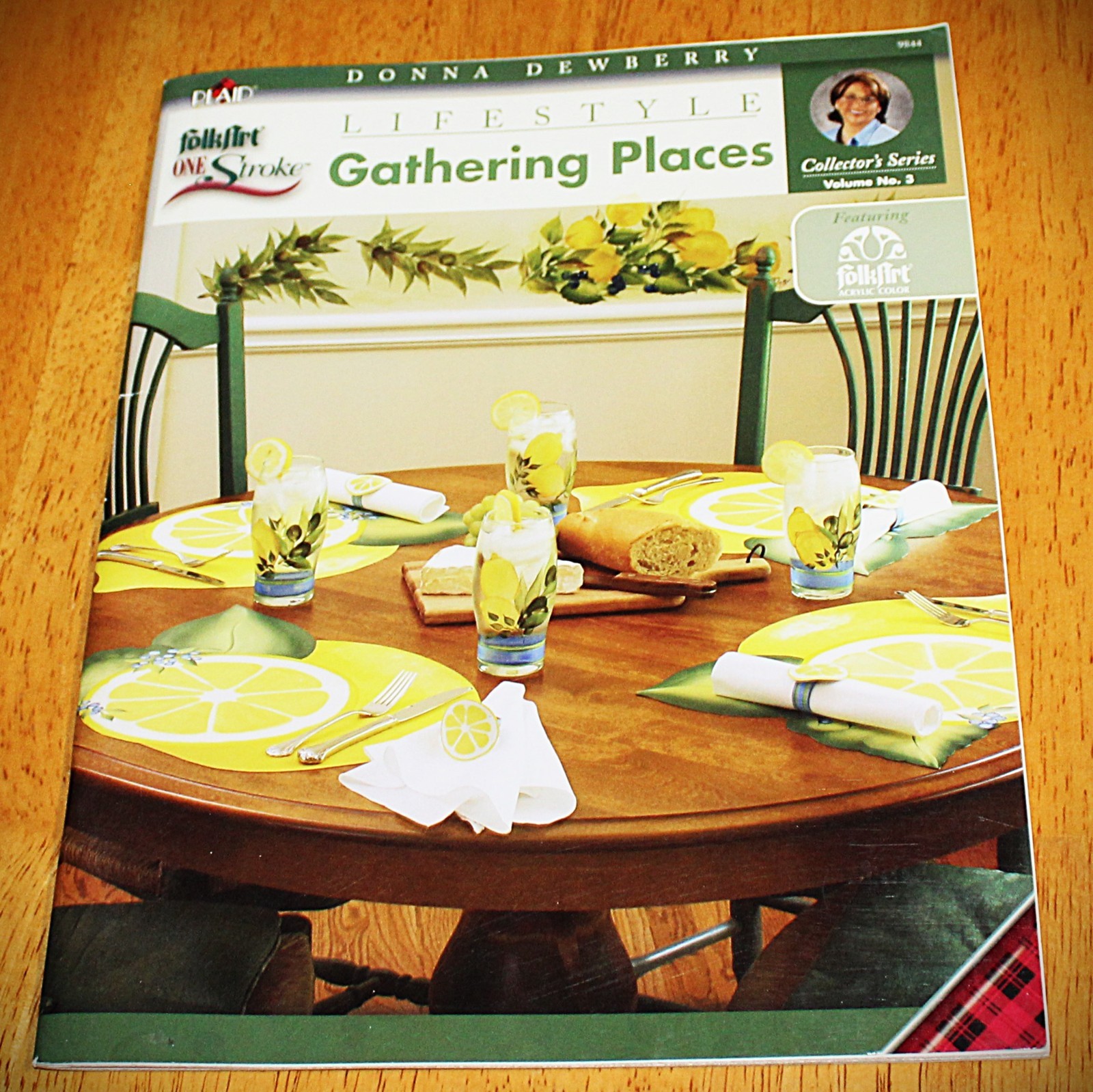 Plaid: ONE STROKE – LIFESTYLE – GATHERING PLACES V.3 – Tole Painting Book #9844