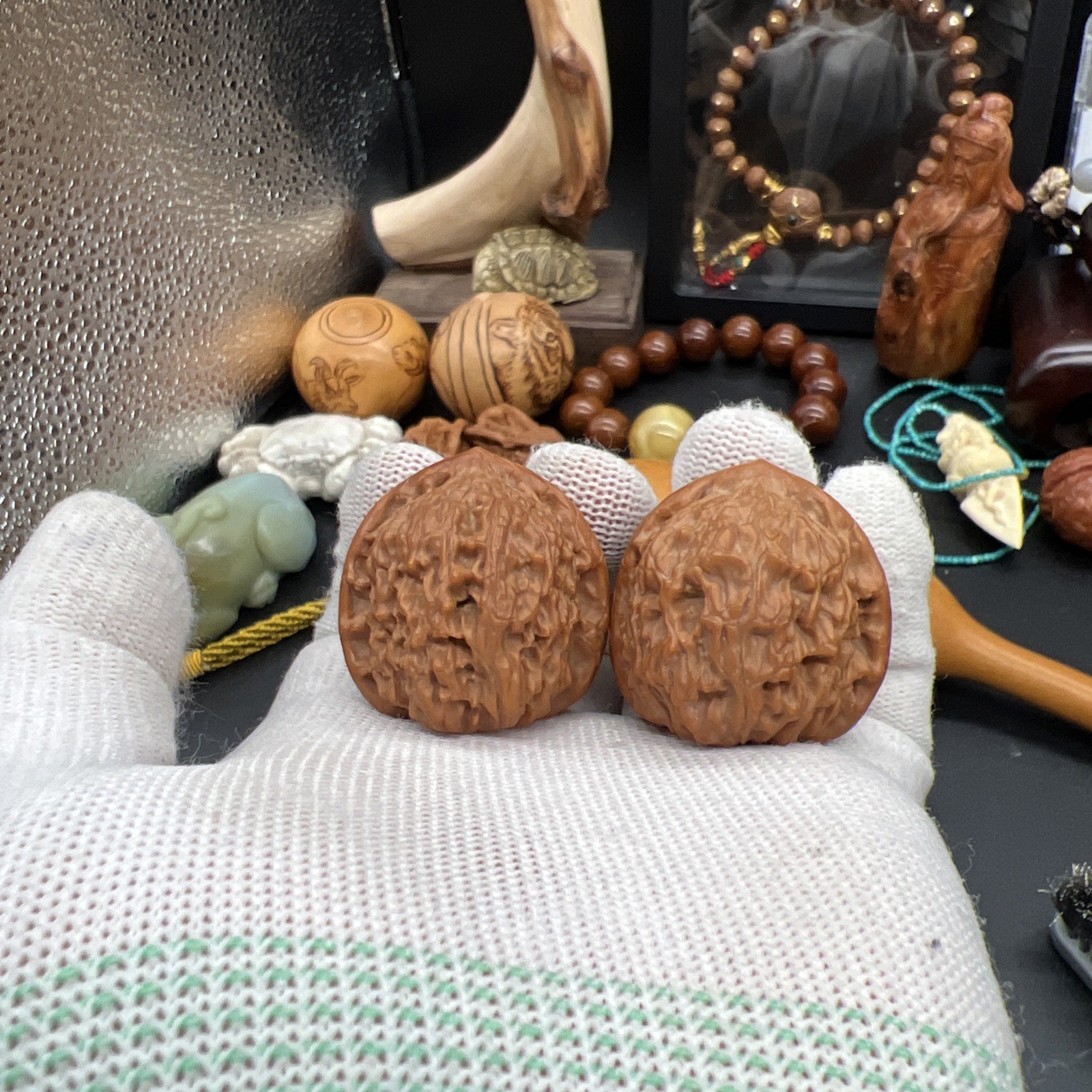 Pair of Match Chinese Health Walnut 35.5×37×36mm 精配文玩核桃～红狮子