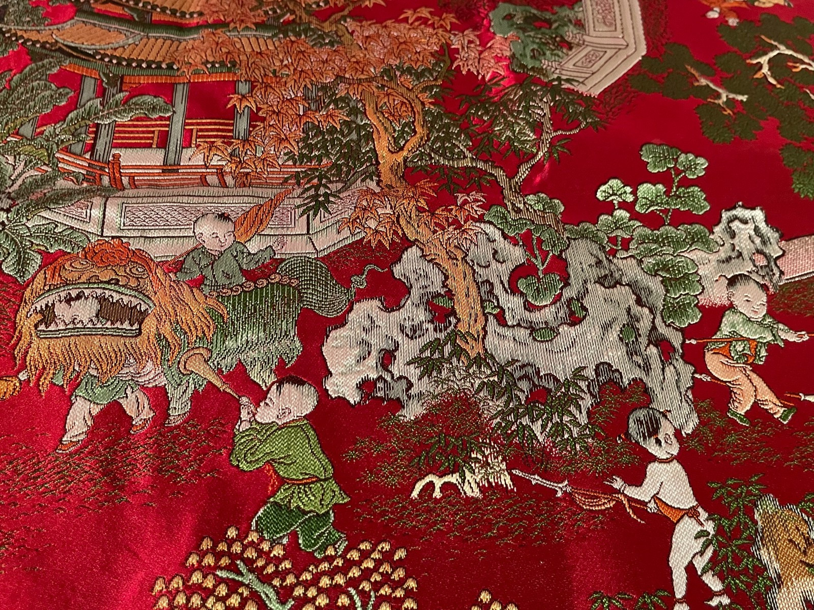 Vintage Chinese “Brocaded Flowers” Silk Blend Tapestry Tablecloth Piano Shawl