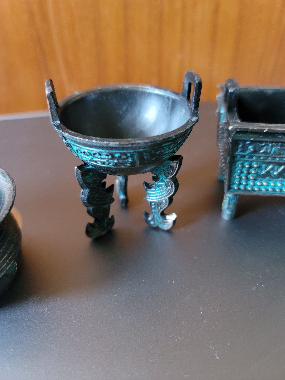 Vintage Set of 5 Chinese Bronze Small Ding Leiwen Tripods In Box