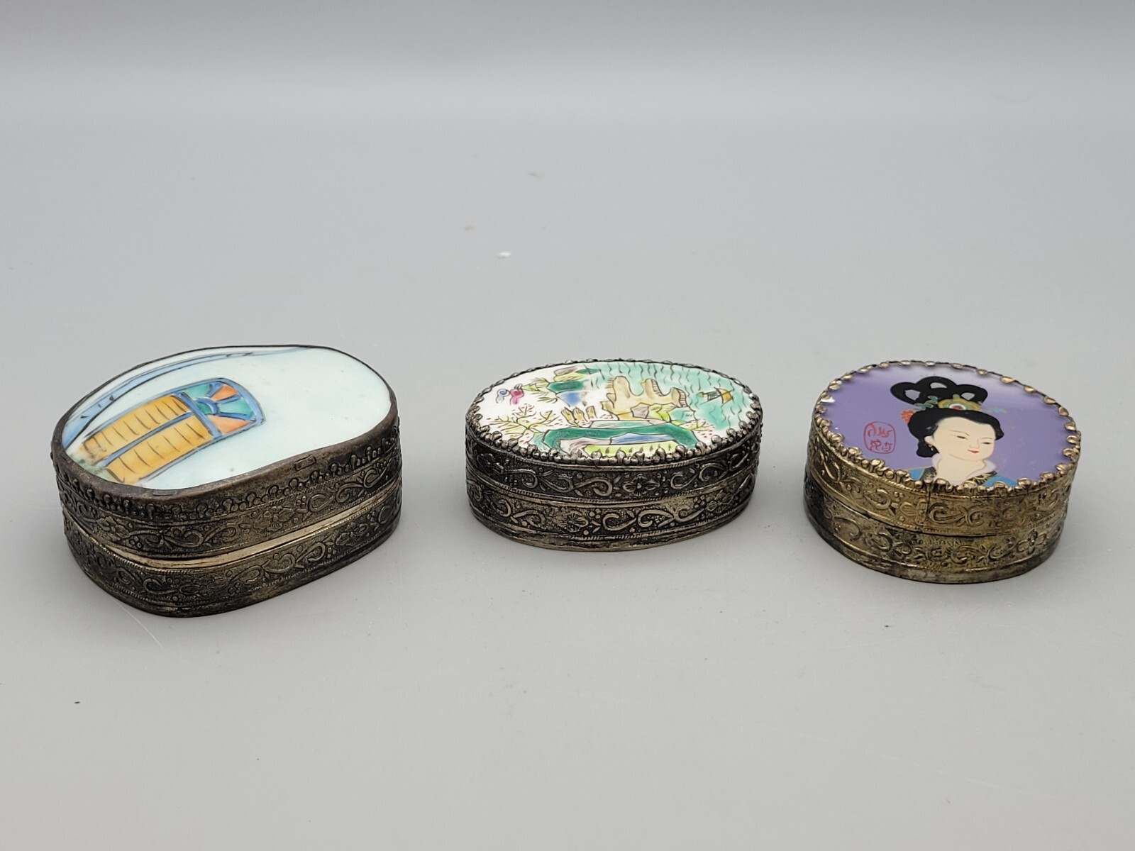Three Chinese porcelain lid sliver trinket box
