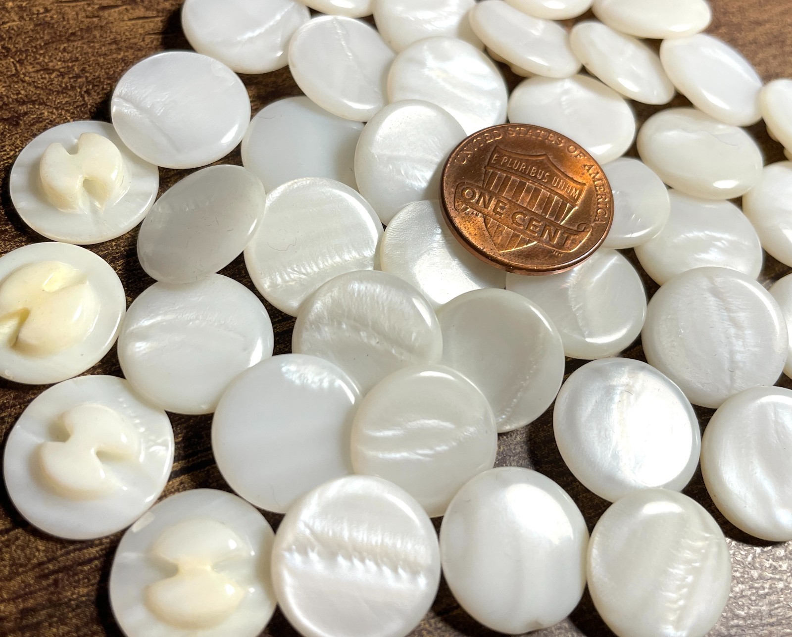 6 PCS Vintage Creamy White Mother of Pearl Shank Buttons Almost 5/8″ 15mm 17486