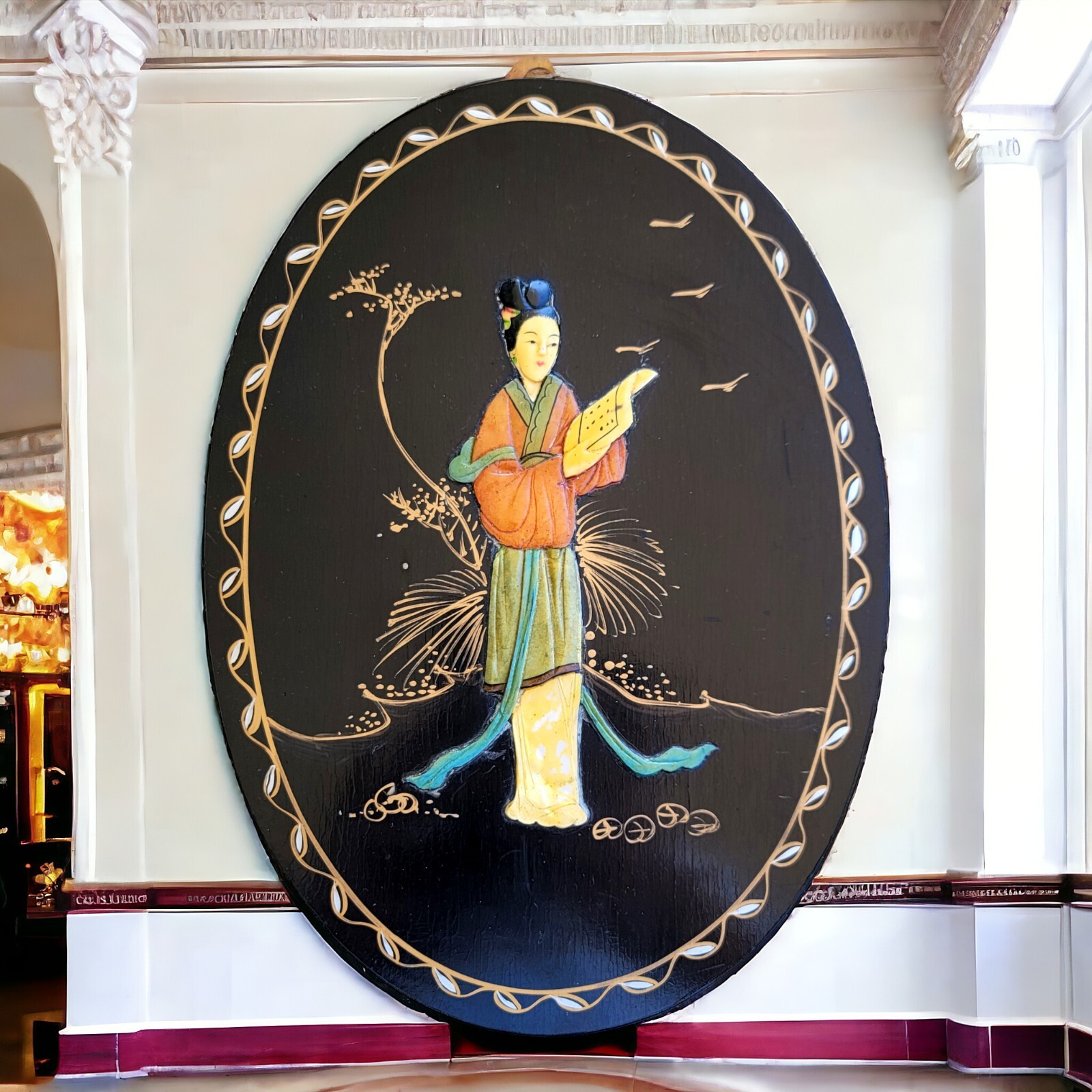 Vintage Chinoiserie Asian Mother of Pearl Inlay Black Lacquer Oval Wall Plaque