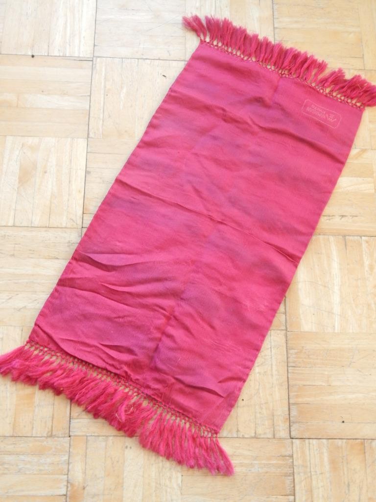 VINTAGE CHINESE SILK SMALL SIZED RUNNER – NICE PATTERN