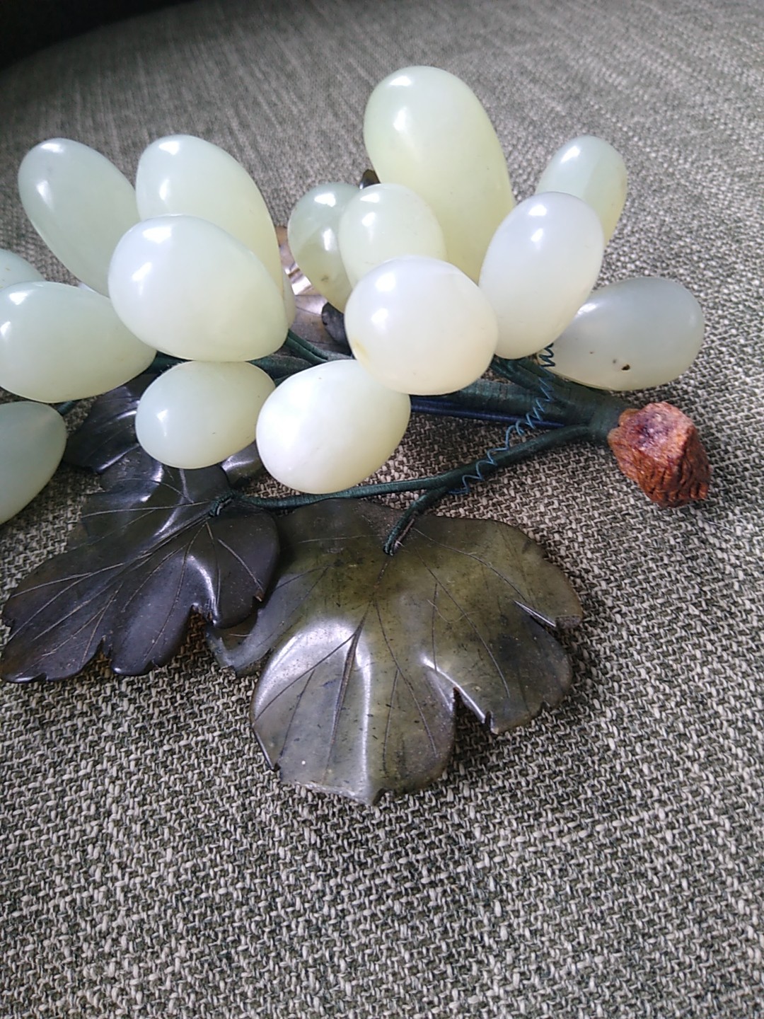 Vintage Stone Grapes Light Green Carved Dark Green Serpentine Leaves