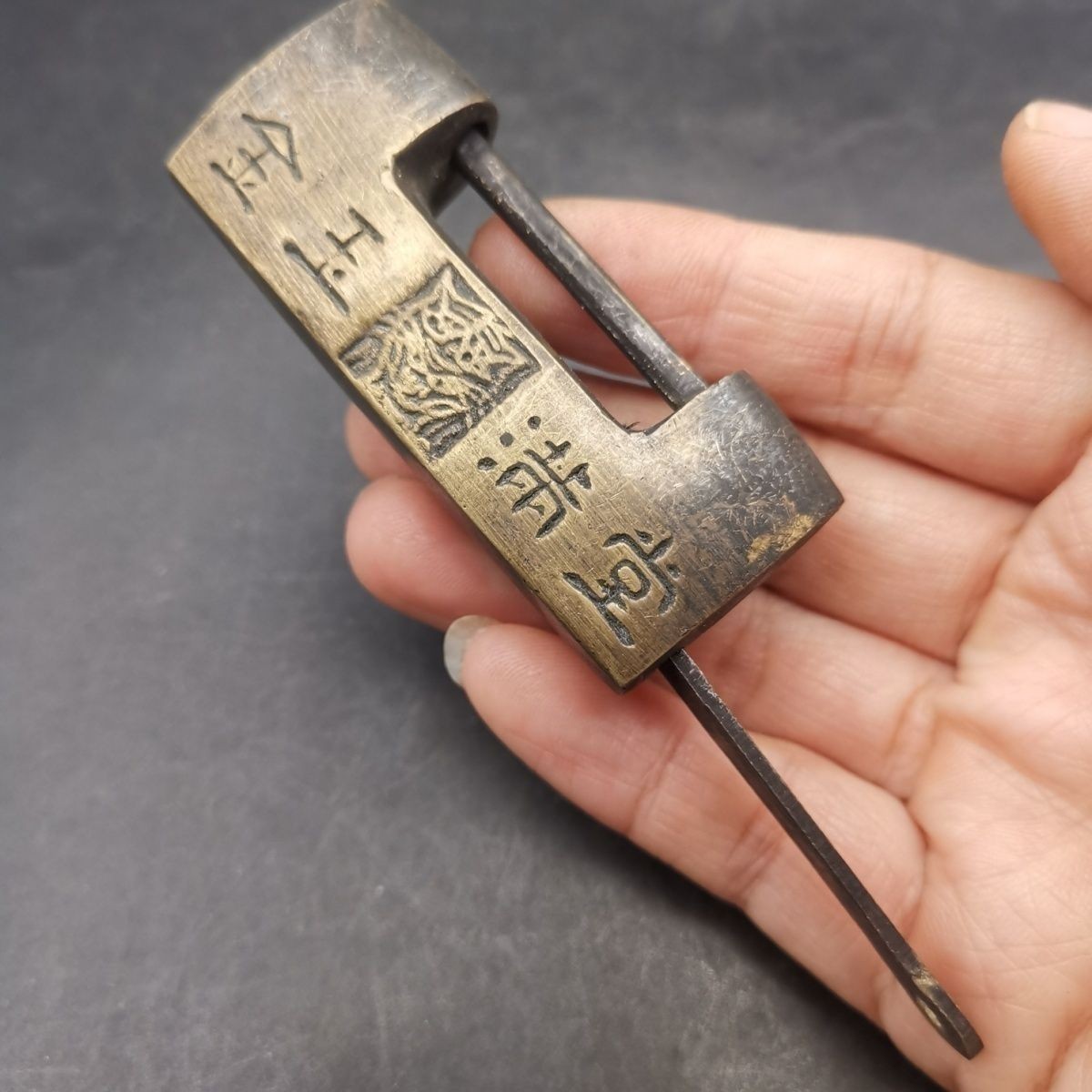 Antique Engraved Copper Padlock Retro Old Box Lock Traditional Chinese Decor