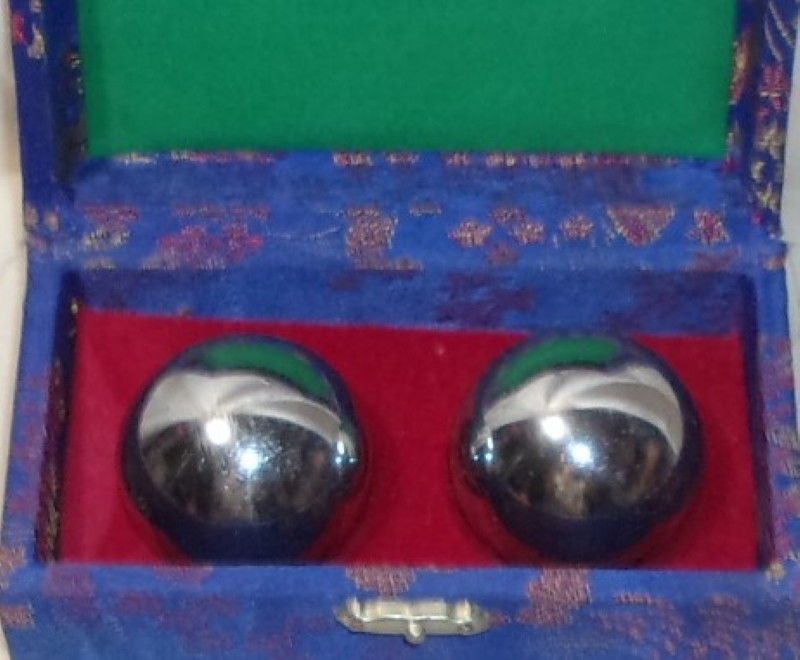 CHINESE IRON BALL DIRECTION CHIMING STRESS MEDITATION SET – BLUE CASE –