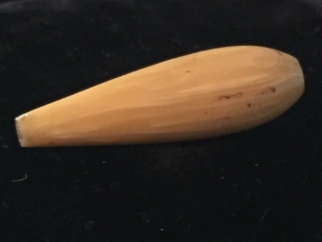 Tear Drop Light BROWN BONE HAIR PIPE CHOKER BEAD PENDANTS 1-1/2″ Vintage