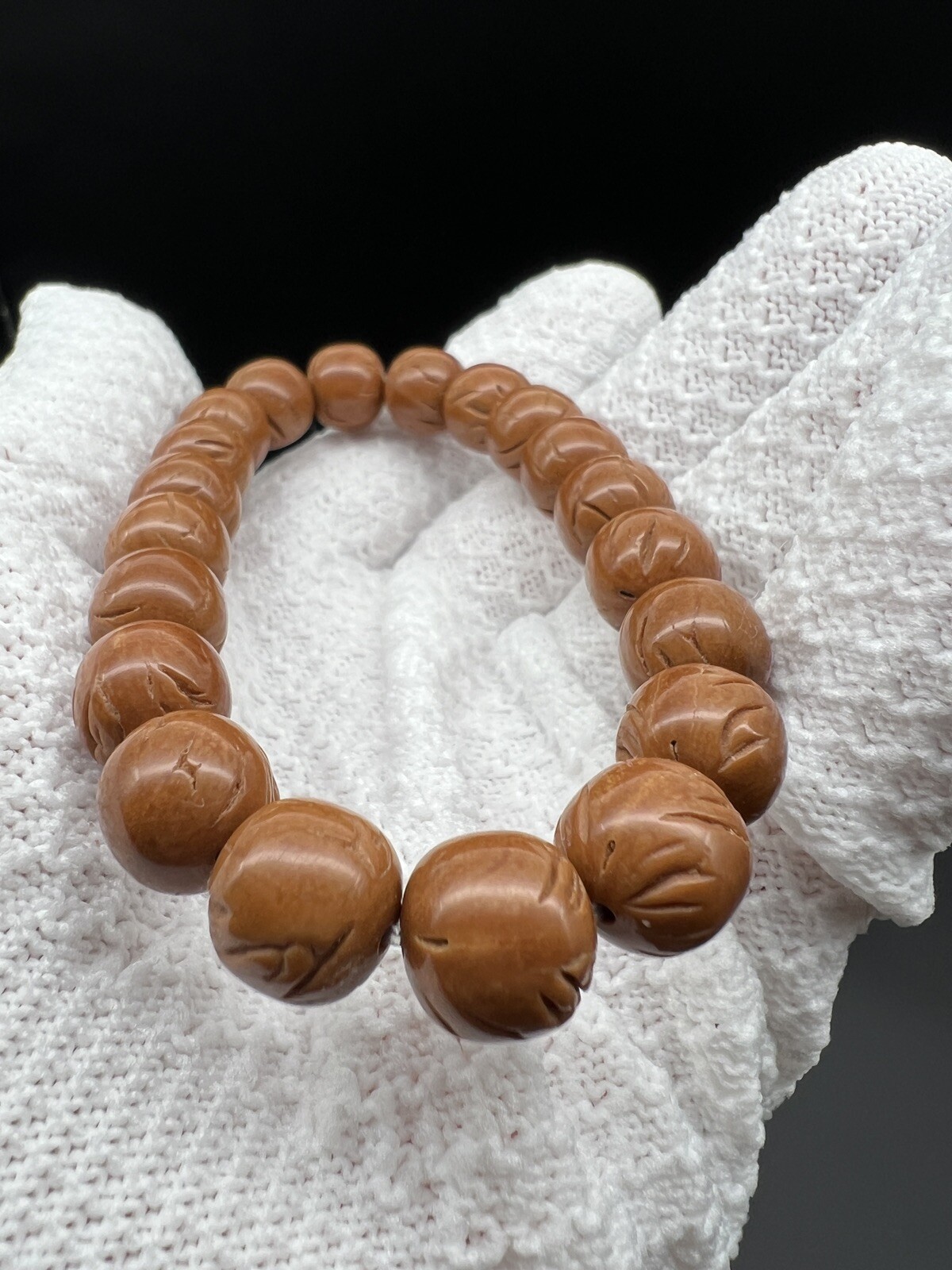 11×10.5mm dragon patterned peach pit bracelet 10mm精工老型龙纹桃核手串