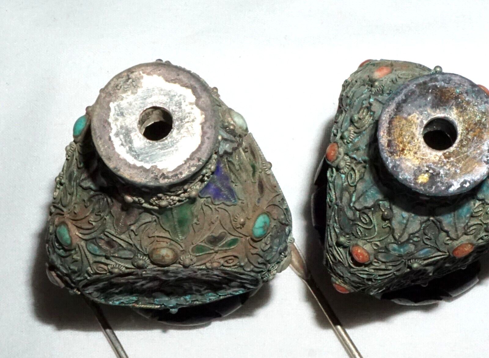 2Pc Chinese Silver & Enamel Coral & Turquoise Floral Snuff Bottles (LLA) IC