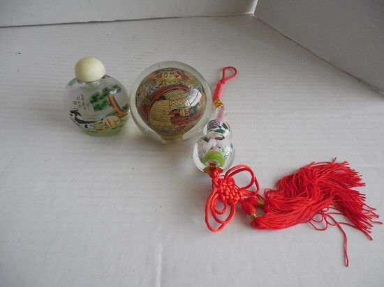 Vintage Chinese Reverse Painted Glass Sphere , snuff bottle + gourd ornament