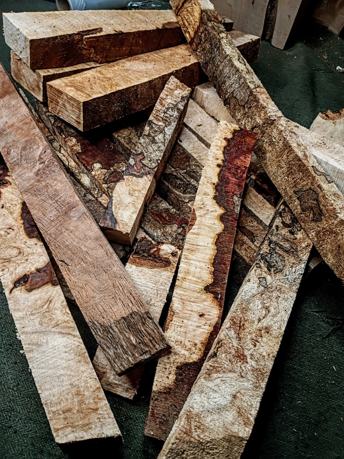 5 LB Burl Wood Scrap Pack Figured & Spalted Maple Offcuts Knife Scales Resin…