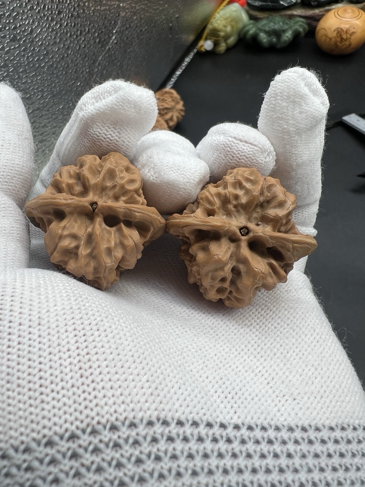 Pair of Match Chinese Health Walnut 36×34.5×40mm精配文玩核桃～全品野生果磐石