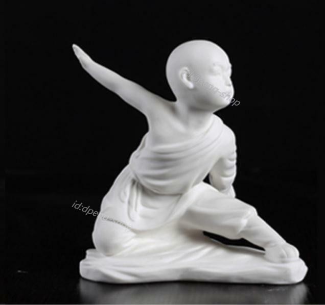 6.6″Chinese White Porcelain Ceramics Gong Fu Little Monk Figurine Statue Statues