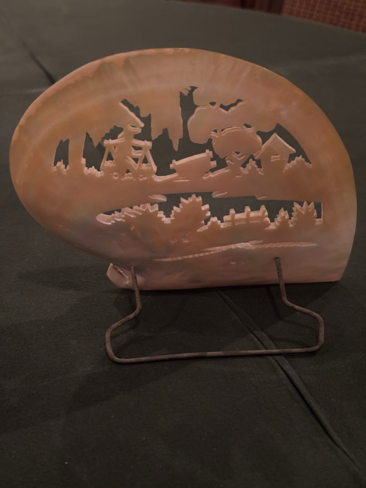ANTIQUE TO VINTAGE MOP HAND CARVED SHELL CHINESE HOME SCENE EASEL BACKED c. 1900