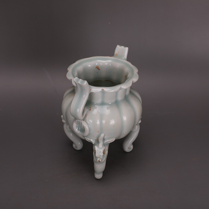 5.6″ Chinese Song Porcelain Lake Field Kiln Green Glaze Tripodia Incense Burner