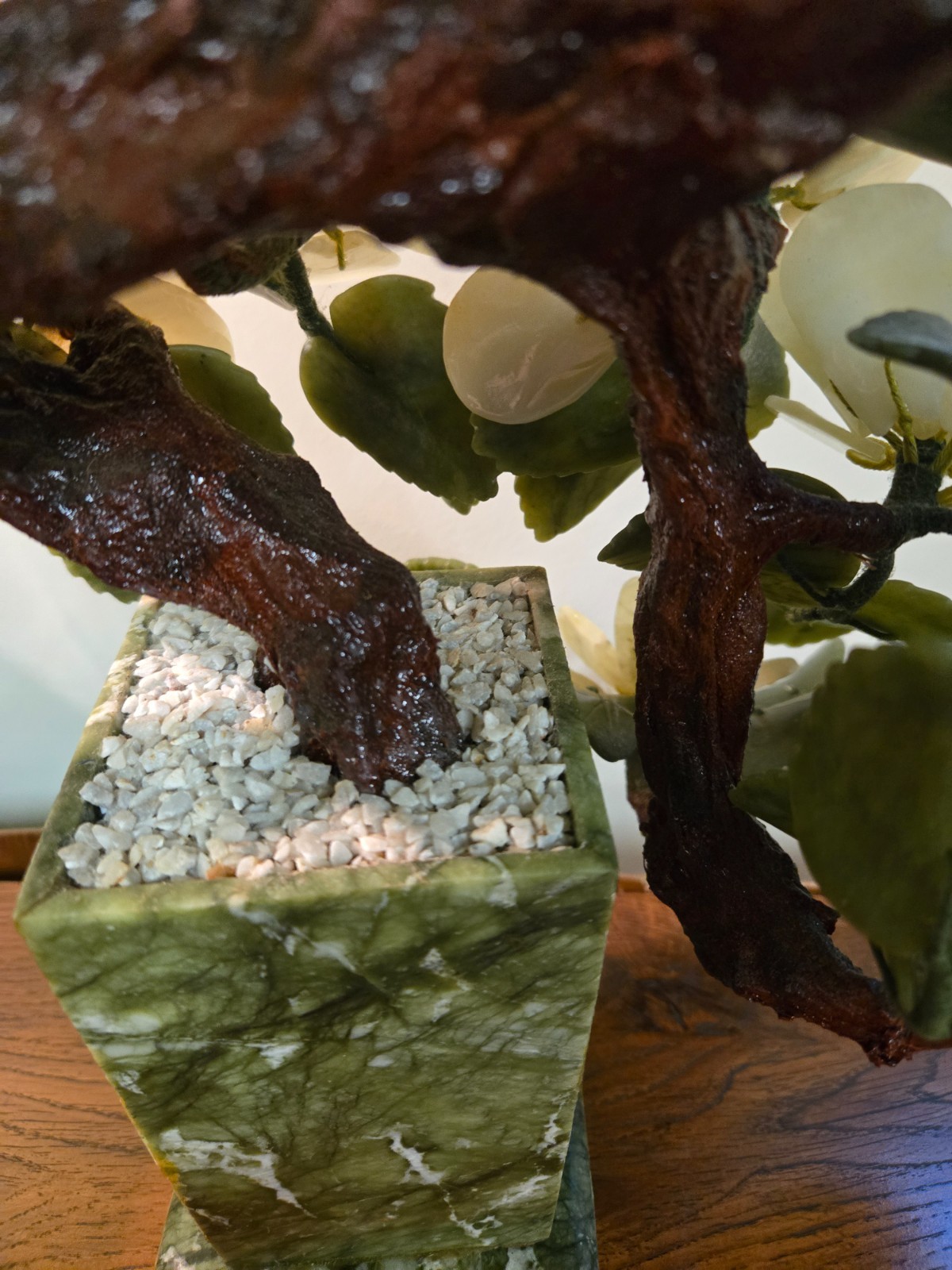 Vintage Jade Bonsai Tree Glass white Dogwood Flowers & Dark Green Leaves