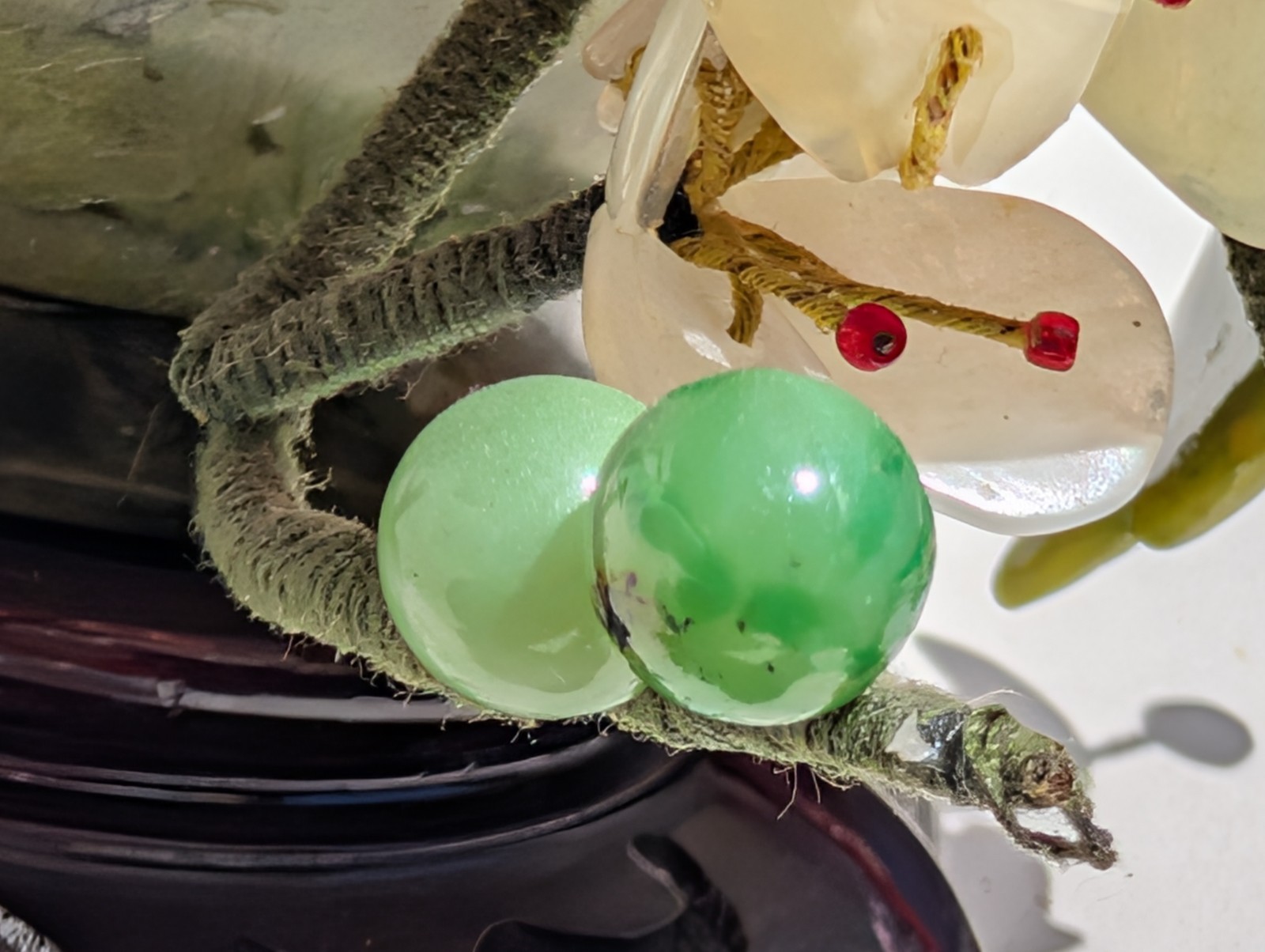 Vtg 1960’s Chinese Export Jade, Jadeite, Agate, Carnelian & Quartz Bonsai Tree