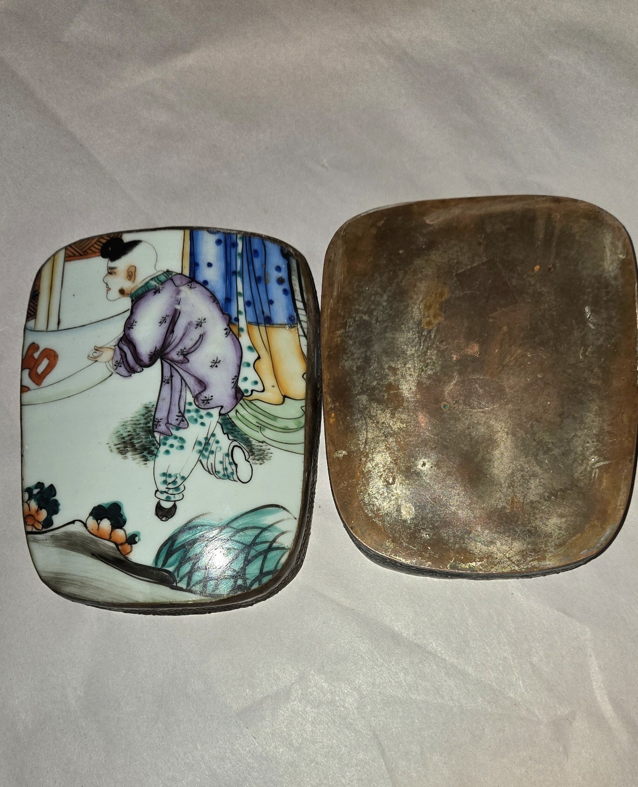 Vtg Chinese Asian Porcelain Shard Lid Trinket Box 3.5″x 5.0″ Silver Over Brass