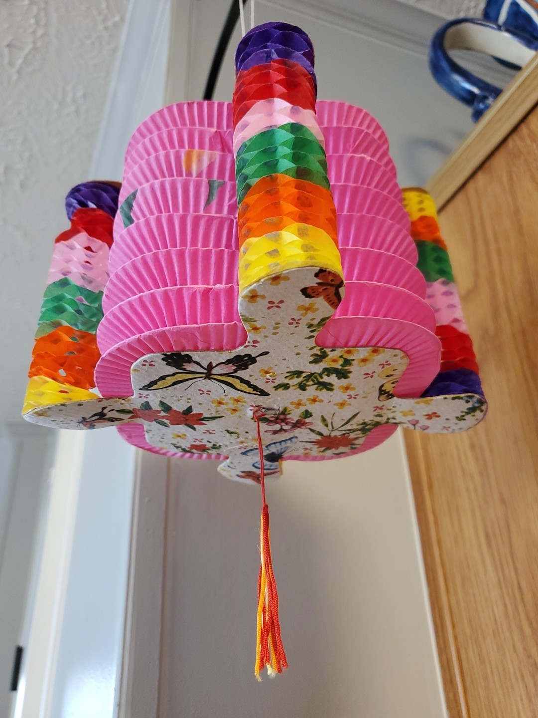 12 Genuine Vintage Chinese Paper Lanterns With Tassels Butterfly Print Cardstock