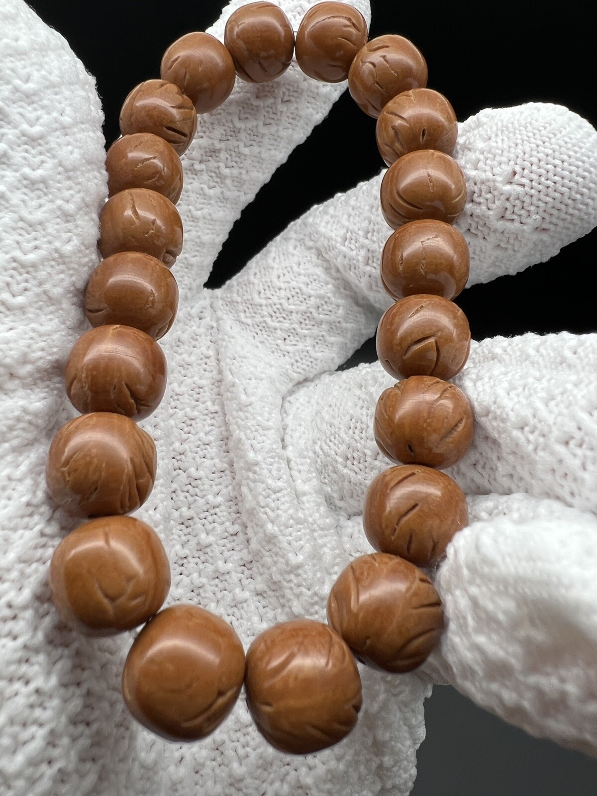 11×10.5mm dragon patterned peach pit bracelet 10mm精工老型龙纹桃核手串