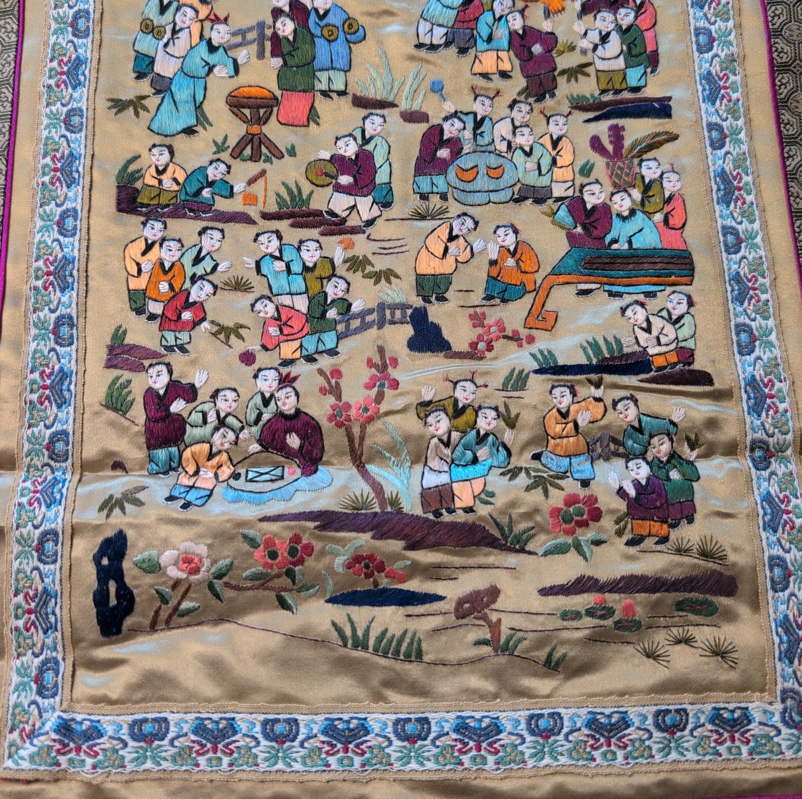 Vintage 26″ x 13″ Chinese Silk Embroidery “100 Children Playing” unframed EUC