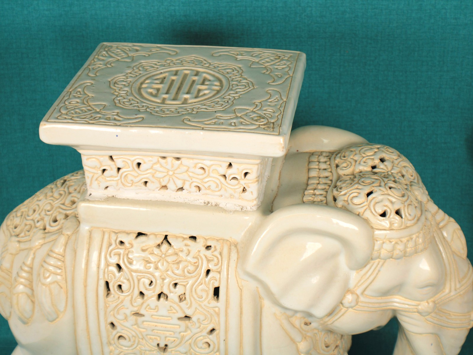 Mid Century Asian Style Ceramic Elephant Plant Stand Beige/ Off -White