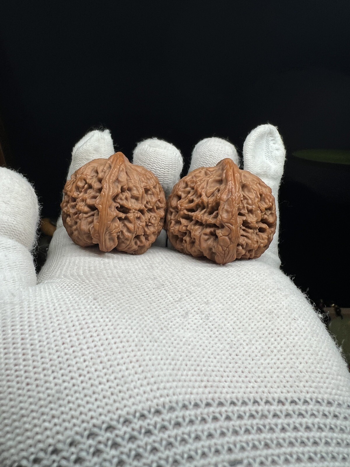 Pair of Match Chinese Health Walnut Collection41×40×36mm 精配文玩核桃～南疆石