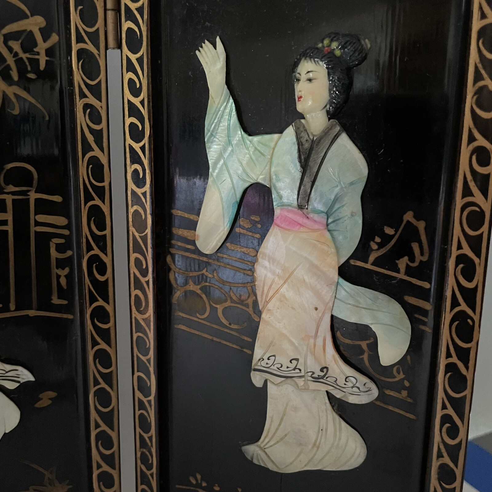 Vintage Oriental Black Lacquer Mother Of Pearl Geisha 4 Panel Screen 18”x14” SEE