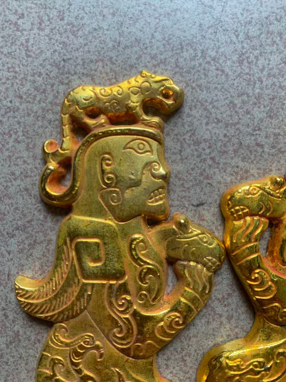 WOW Chinese Bronze Gold-Plated Hand Made *Figure* Military Tally