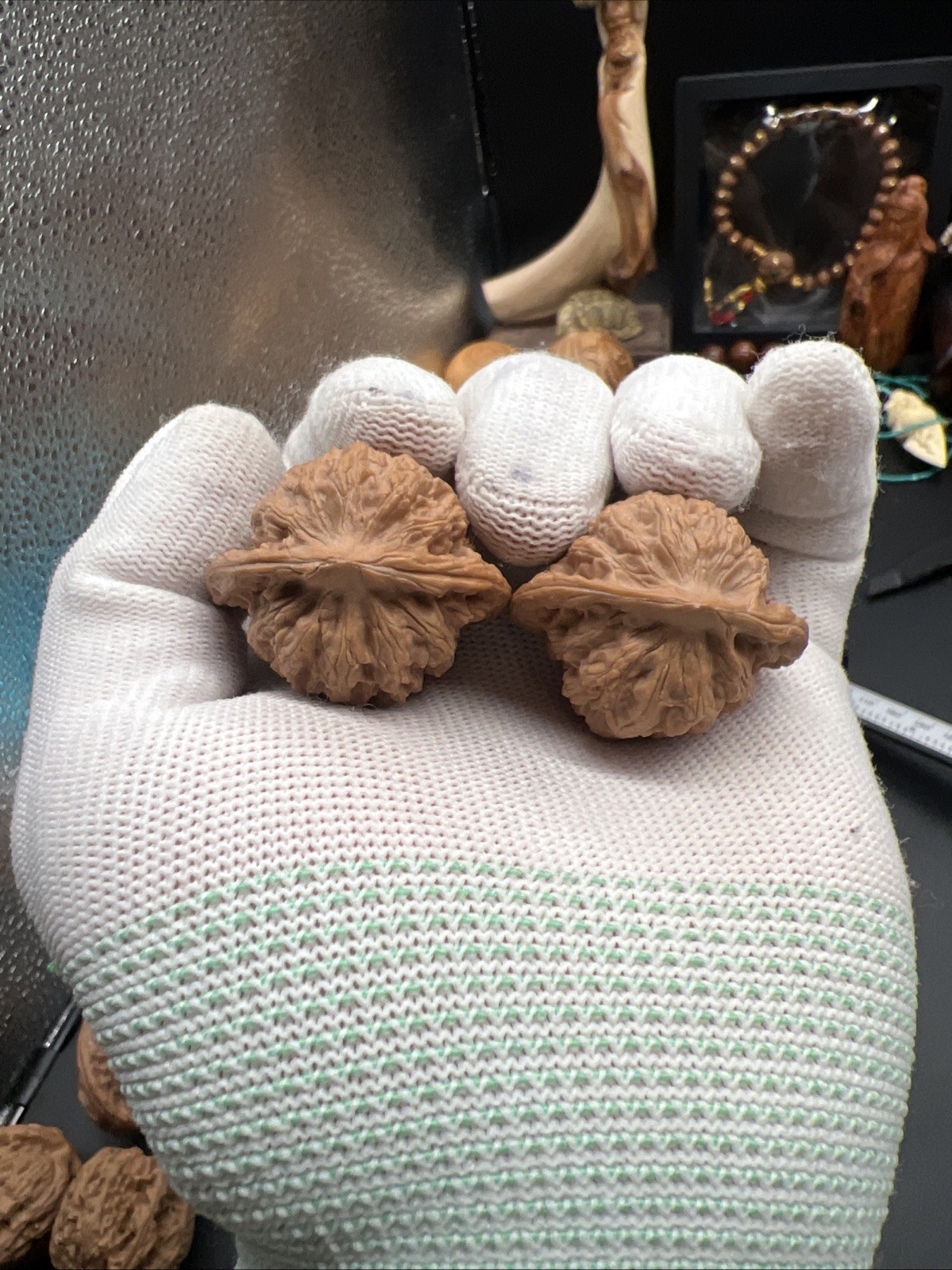 Pair of Match Chinese Health Walnut 37×31.5×36mm 精配文玩核桃～《崔凯》公子帽