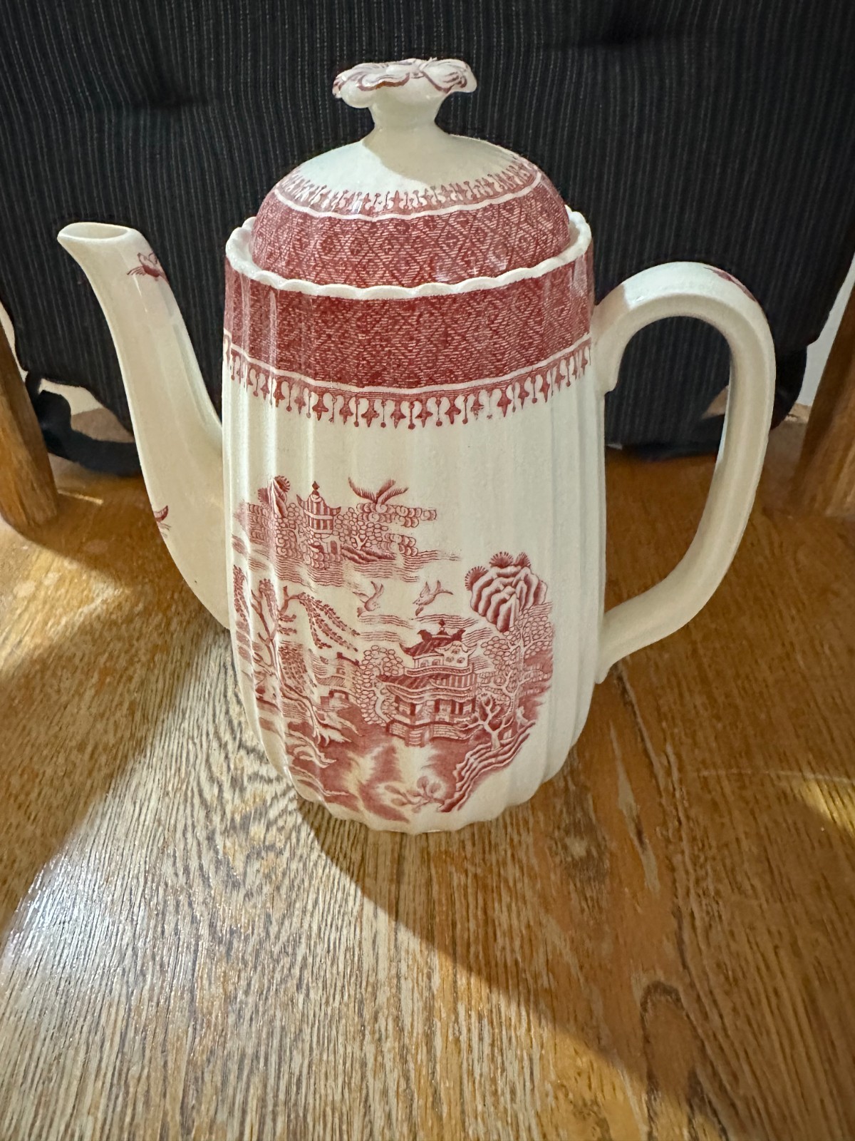 Vintage Spode “Mandarin” Teapot – Red and Beige Chinese Village Scene, English P