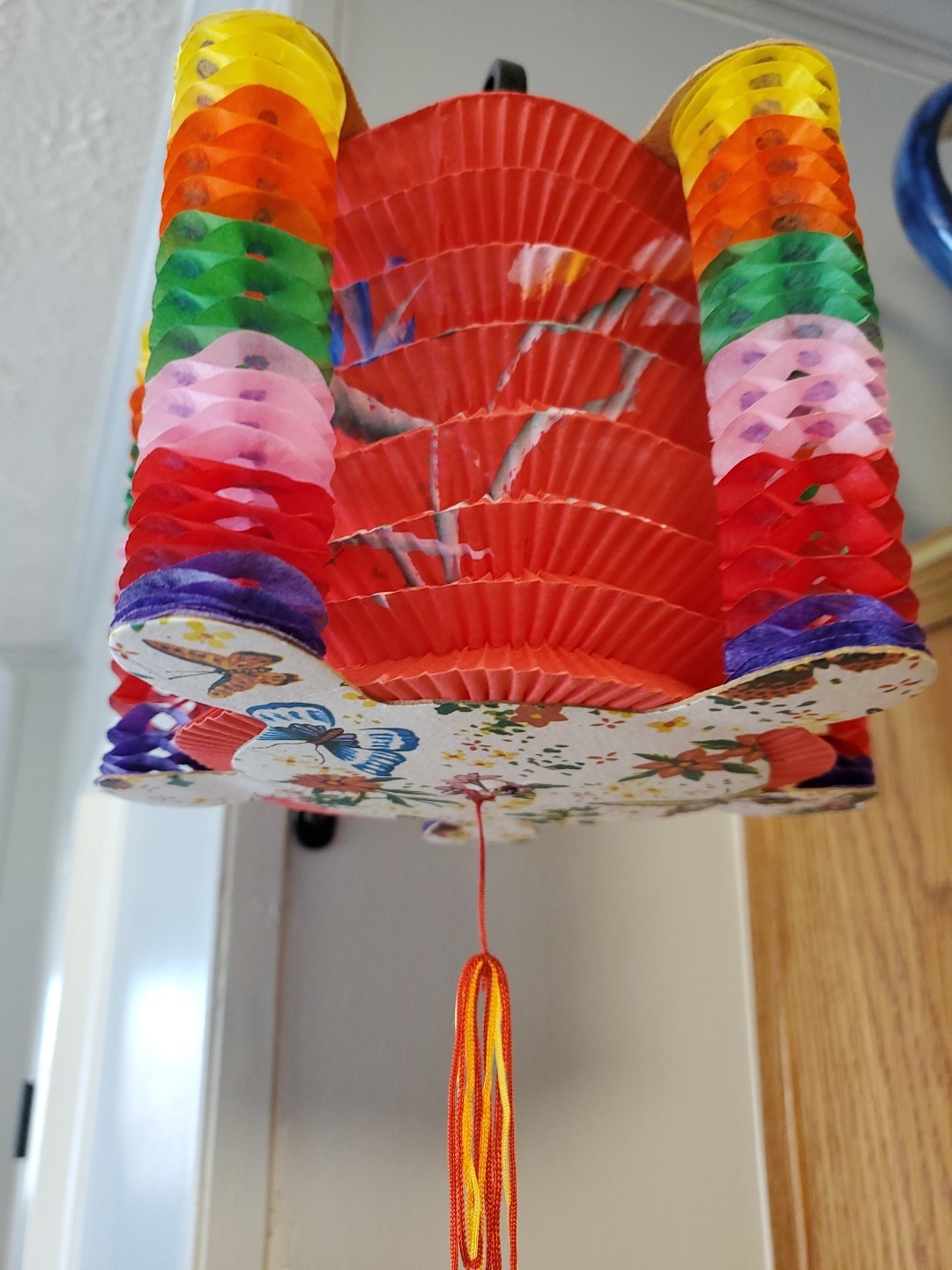 12 Genuine Vintage Chinese Paper Lanterns With Tassels Butterfly Print Cardstock
