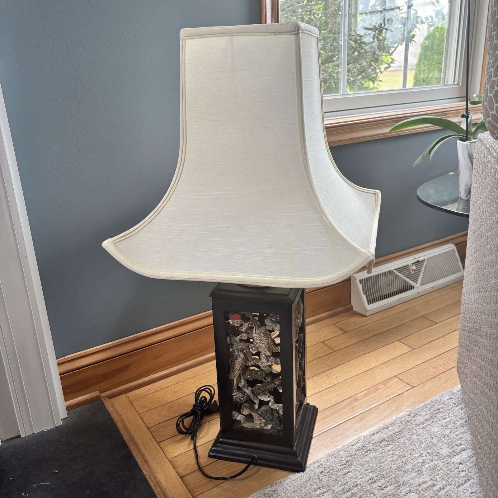 Rare Asian Inspired Intricate Hand Carved Bird Cutouts Table Lamp 31” Tall FLAW