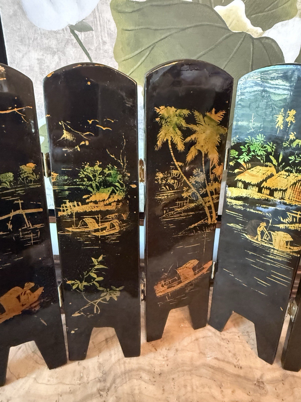 Asian Mini Lacquer Screen Mother of Pearl Inlay Reversible Image Table Top AS IS