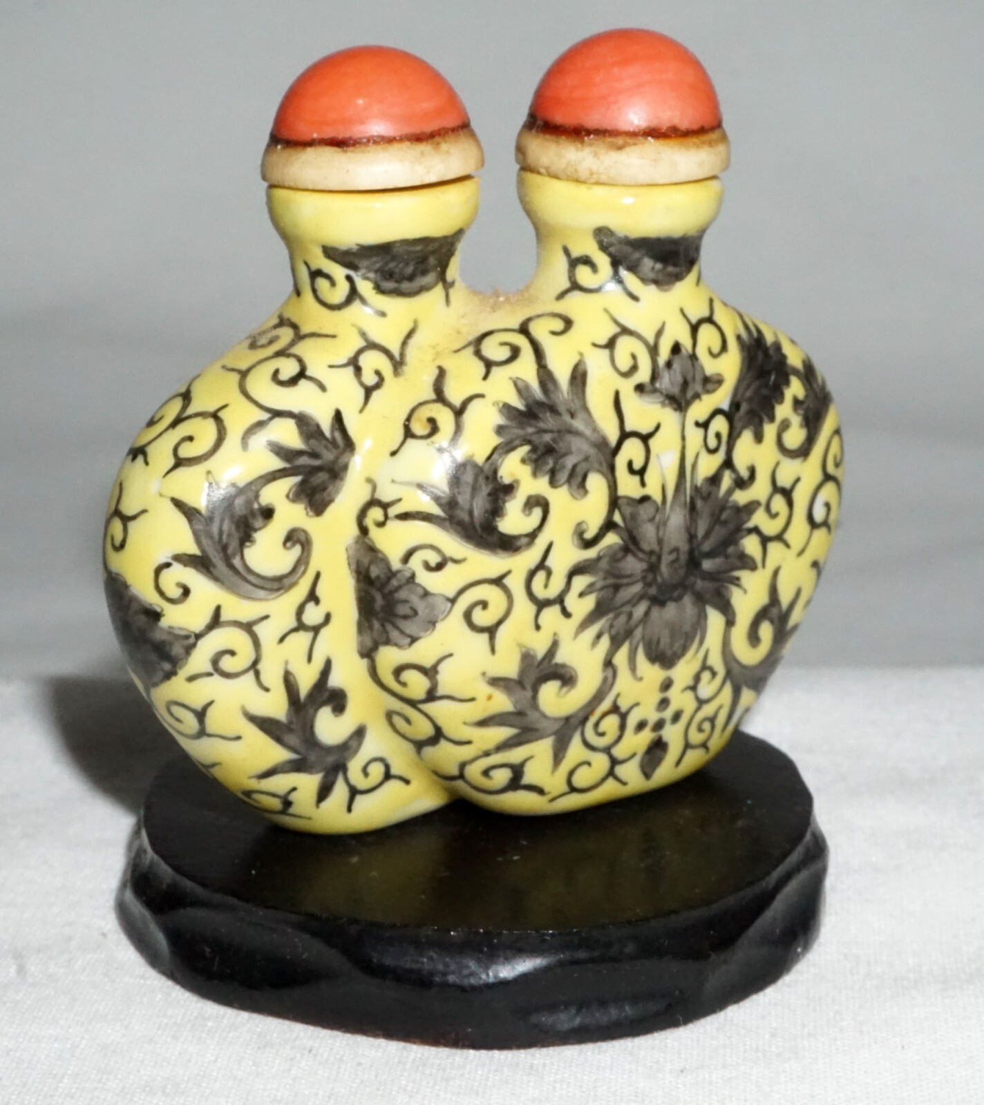 Antique Chinese Porcelain Snuff Bottle Floral on Yellow Ground Qianlong (LLA)